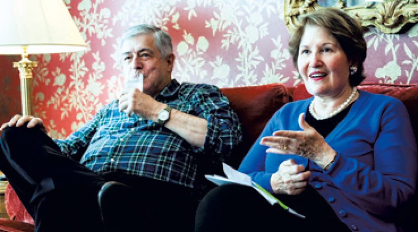 Nina & Tim Zagat, fondateurs des guides éponyme