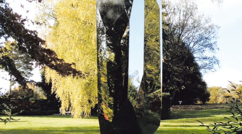 “RockGiant” - Arik Levy - 2009 - 180 X 180 X 600 - Mirror polished stainless steel