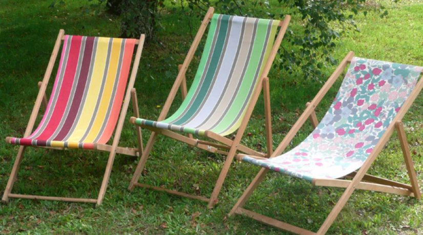 Transats dans un jardin