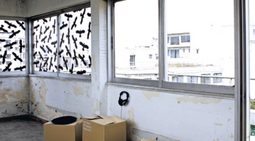 Ceal-Floyer-Warning-Birds