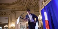 Nicolas Hulot somme EDF d'accélérer la transition vers les énergies renouvelables