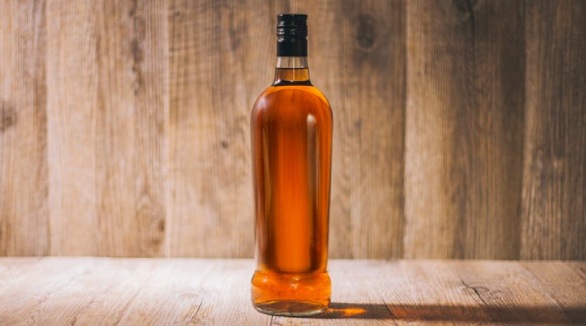 Rhums vieux du monde entier à travers ses âges