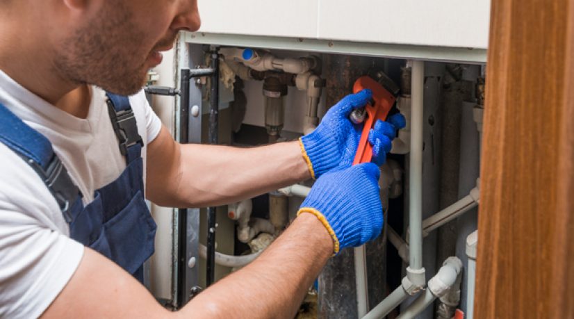 Des métiers qui échappent à la disruption ? Avocat et plombier