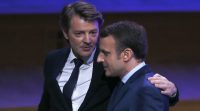 La défiance des élus locaux oblige la Macronie à une reconquête délicate