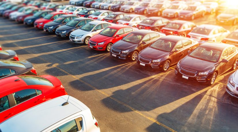 Les véhicules essence, hybrides et électriques font leur trou dans les flottes automobiles