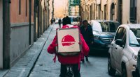 Deliveroo : la révolte des livreurs de repas