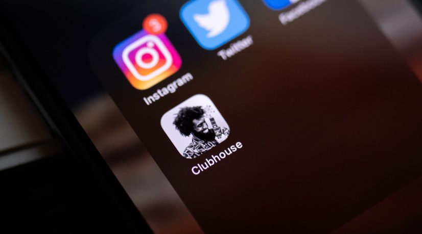 Clubhouse, nouveau réseau social et vocal