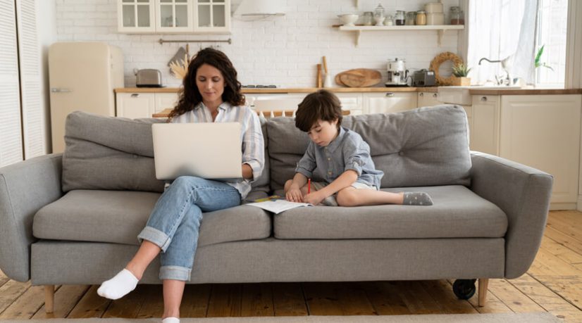 Pourquoi les femmes devraient retourner au bureau