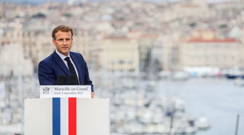 Emmanuel Macron fait coup double à Marseille