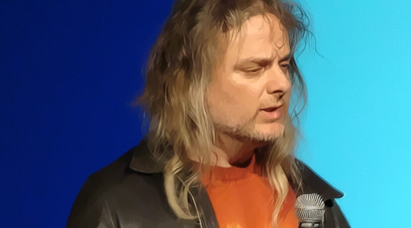 Entretien avec David Chalmers : “D’ici 100 ans, la réalité virtuelle sera indiscernable de la réalité physique”