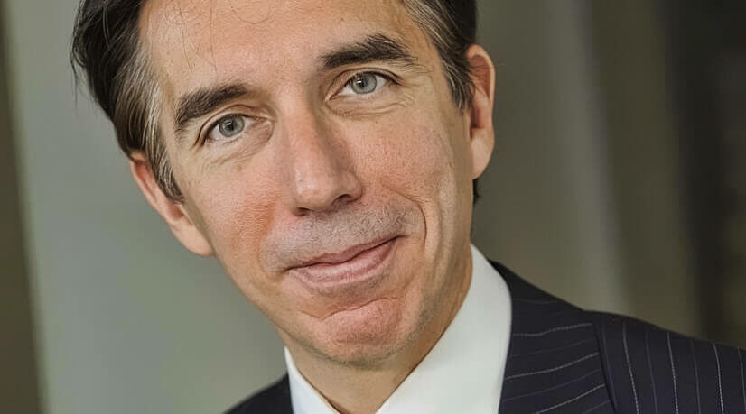 L'économiste Philippe Crevel analyse l'impact de la baisse du chômage et de la crise sanitaire sur le marché du travail