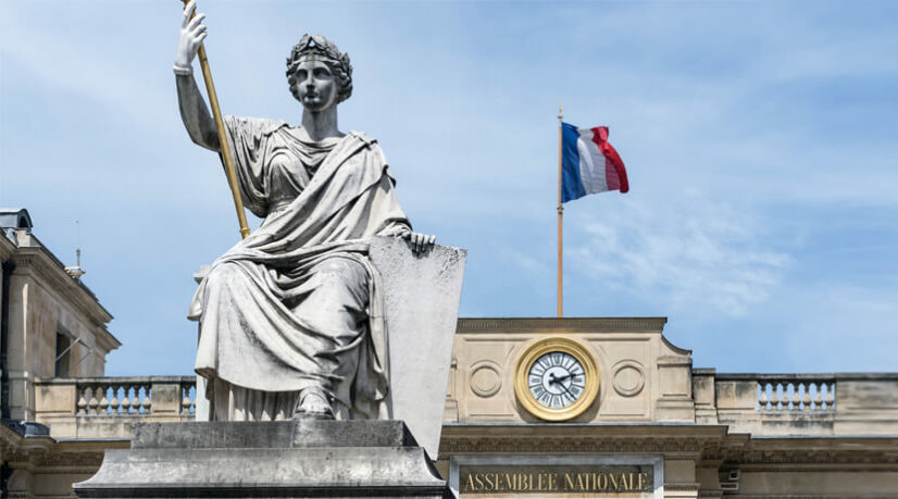 Un Hémicycle trop saisi par la politique