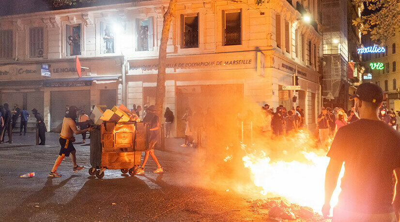 Après les émeutes Emmanuel Macron doit repenser les politiques d’immigration et de décdentralisation