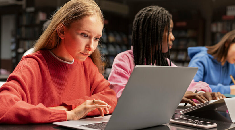 La Digitale Académie d’Aubervilliers, des études à distance… en présentiel