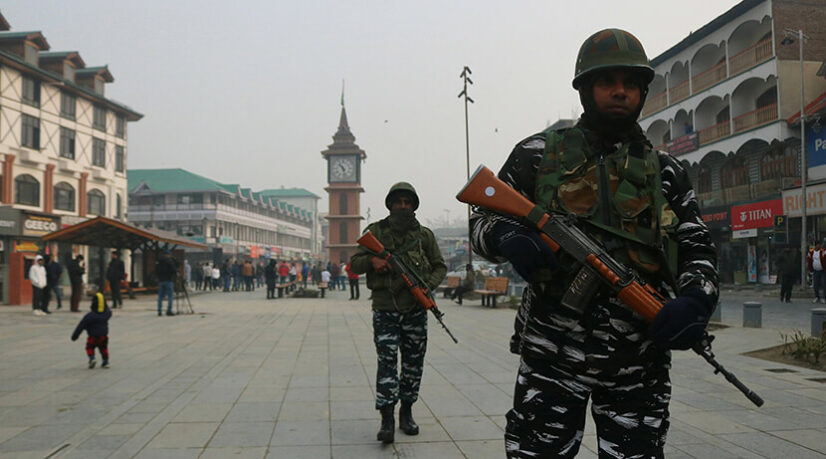 Le Cachemire bascule sous contrôle indien