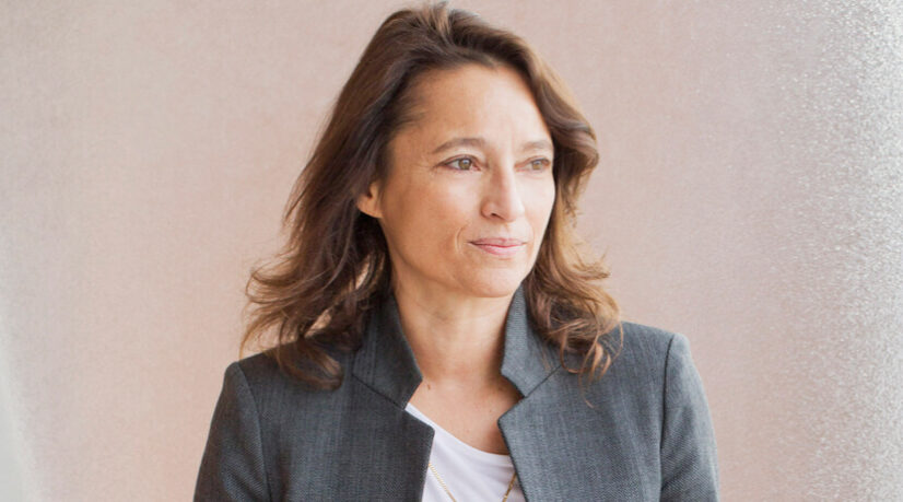 À travers ‘Grand seigneur’, l’auteure revient sur l’influence de ses racines algériennes et de son père sur sa carrière d’écrivaine