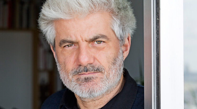 Laurent Gaudé : “Aux terrasses des cafés, des jeunes femmes s'embrasseront encore, cheveux lâchés”