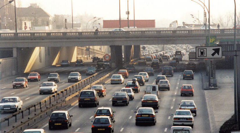 Airparif adoube la politique de limitation de la voiture à Paris
