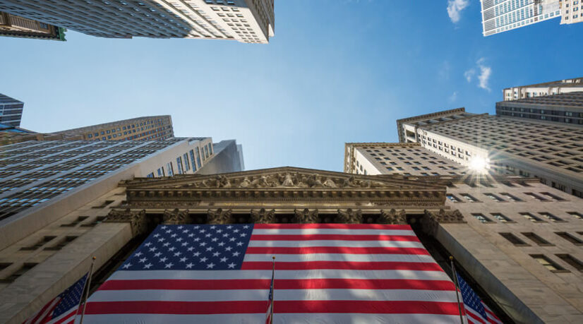 La surperformance de Wall Street au cours de ce siècle a propulsé le marché boursier américain à 61 % de la capitalisation boursière mondiale