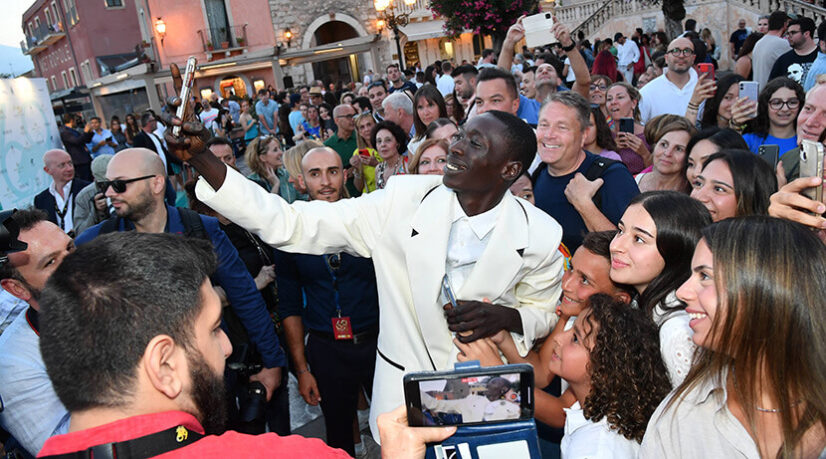 Influenceur sur les réseaux sociaux, un métier d’avenir ?