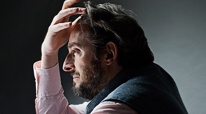 Nicolas d’Estienne d’Orves : “Écrivain est un métier d’orgueil complet et d’humilité absolue”