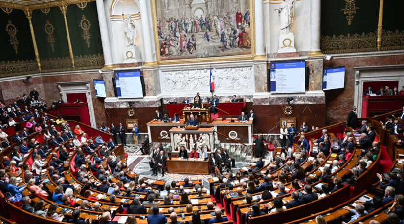 Analyse d’une impasse politique : entre érudition et chaos