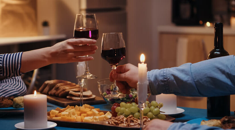 Restauration traditionnelle contre repas à domicile